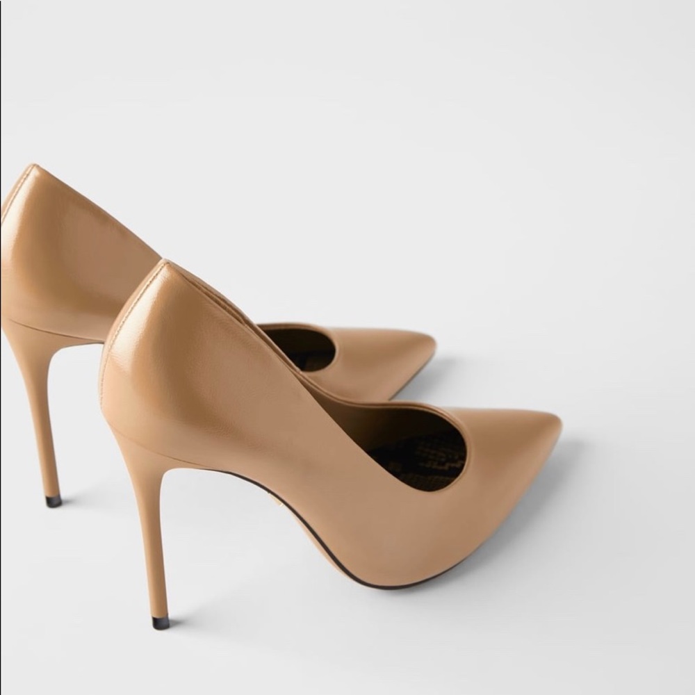 Zara Nude pumps with snake skin print inside